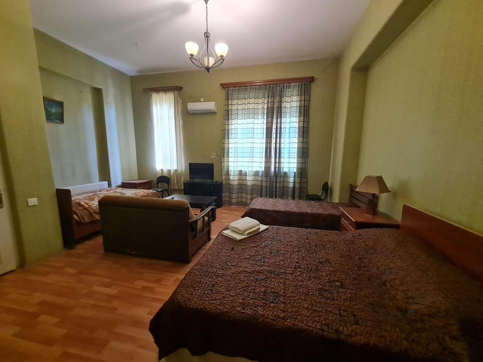 Piano Hotel Тбилиси Экстерьер фото